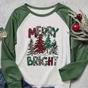 NWOT Ladies Holiday Long Sleeve Tee/Sweatshirt
